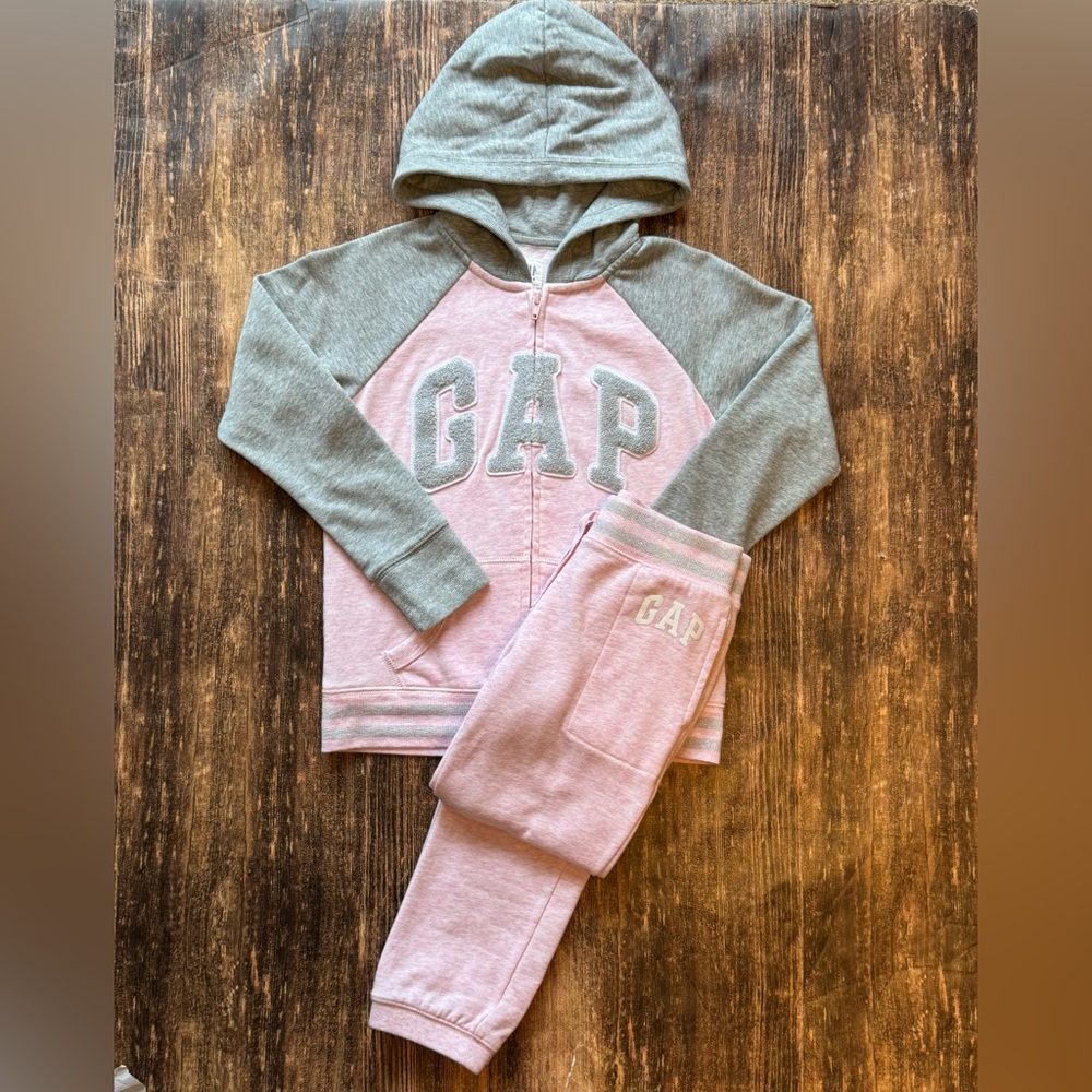 GAP Pink and Gray Hoodie and Jogger Set size Medium (8)